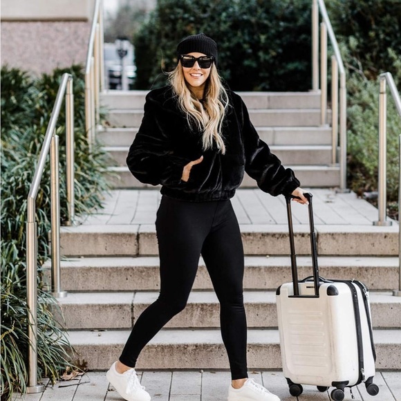 NWT The Drop Women's Black Sloane Faux Fur Bomber Zipper Hooded Jacket XXSmall - Picture 7 of 7